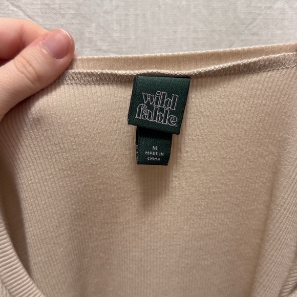 Women’s wild fable Cream Colored Embroidered Sloth Crop Top. Size M. - Picture 6 of 9